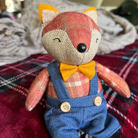 Little Fall Fox - Picture 2 of 4